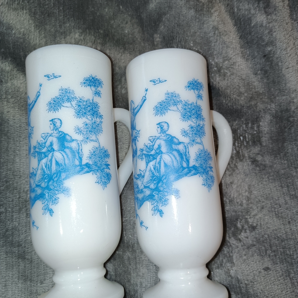 Elegant White and Blue Ceramic Vases - Picture 2 of 4